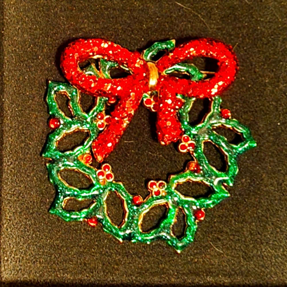Christmas Wreath Brooch